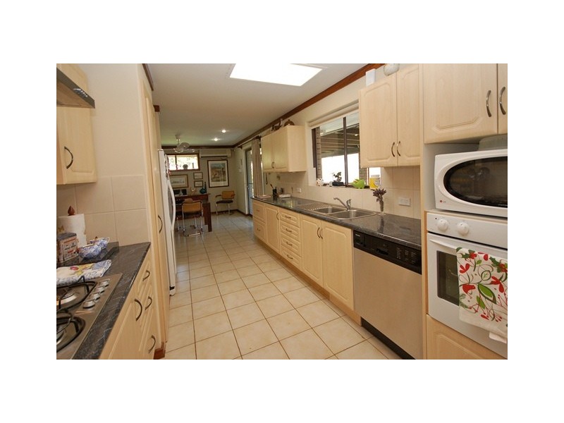 6 Willmott Drive, Cooloongup WA 6168