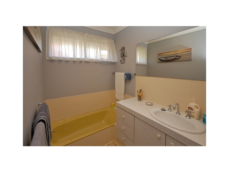 6 Willmott Drive, Cooloongup WA 6168