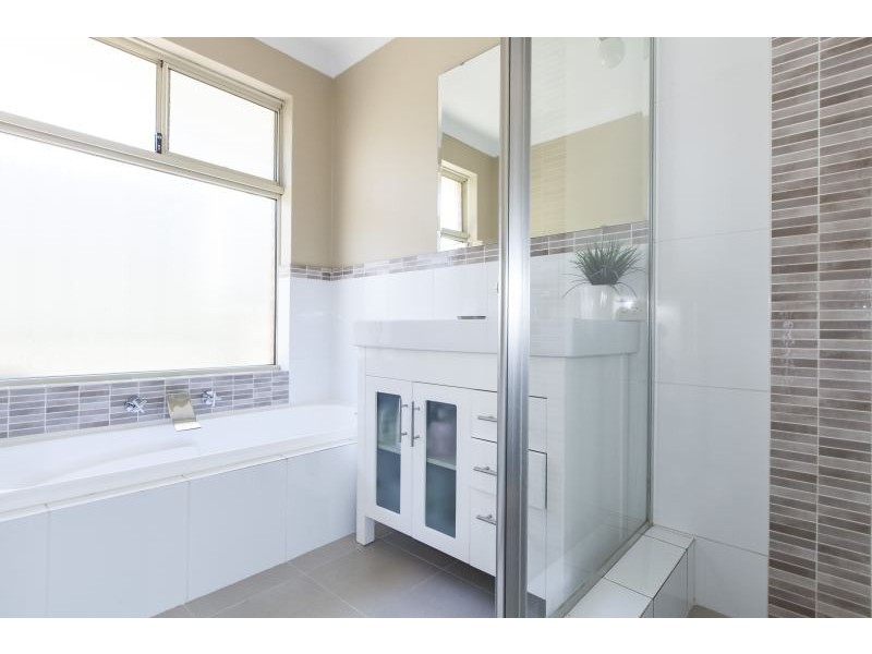 8 Ranunculus Court, Beeliar WA 6164