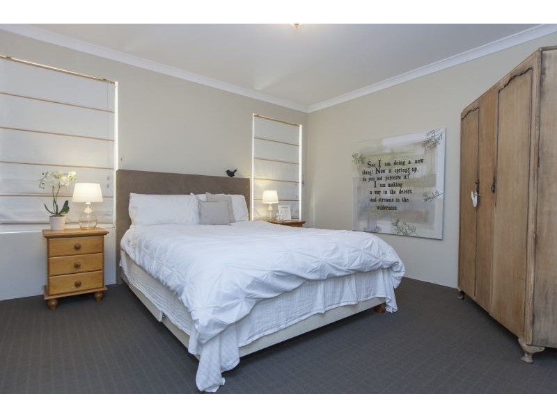 8 Ranunculus Court, Beeliar WA 6164
