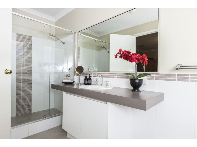 8 Ranunculus Court, Beeliar WA 6164