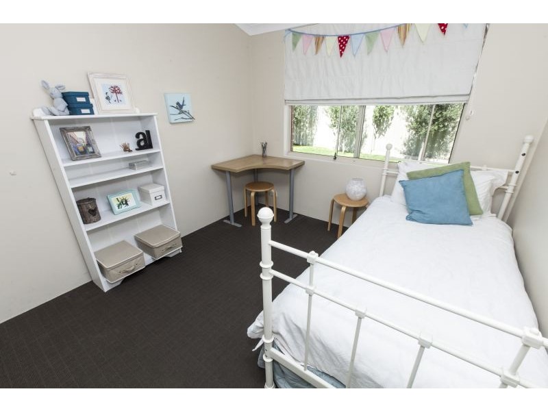 8 Ranunculus Court, Beeliar WA 6164