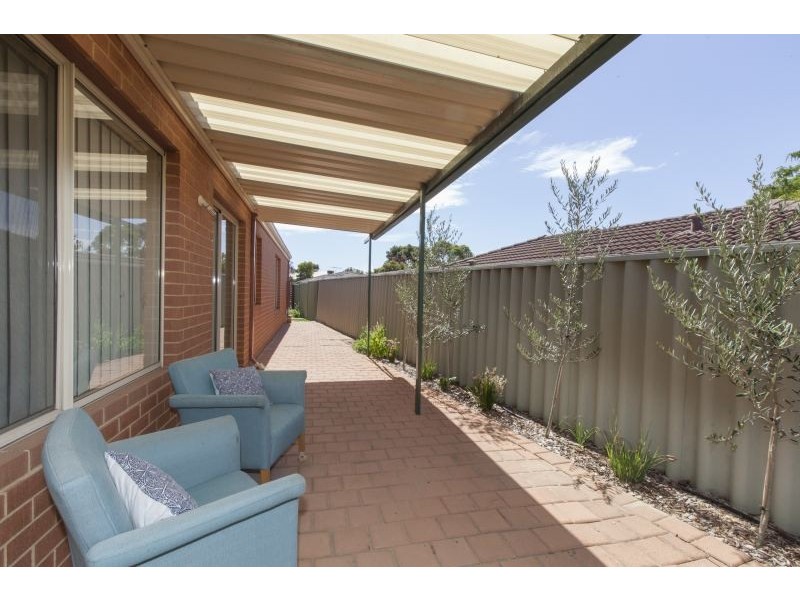 8 Ranunculus Court, Beeliar WA 6164