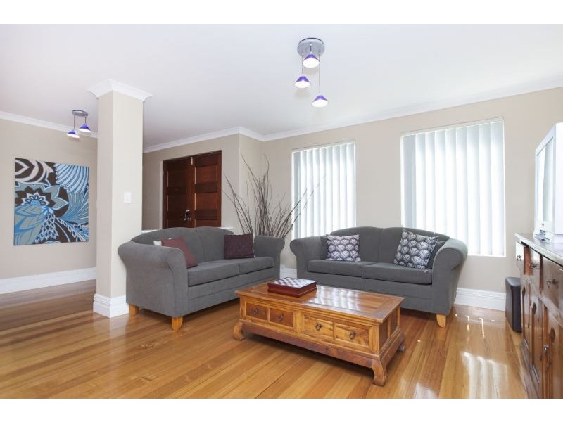 8 Ranunculus Court, Beeliar WA 6164