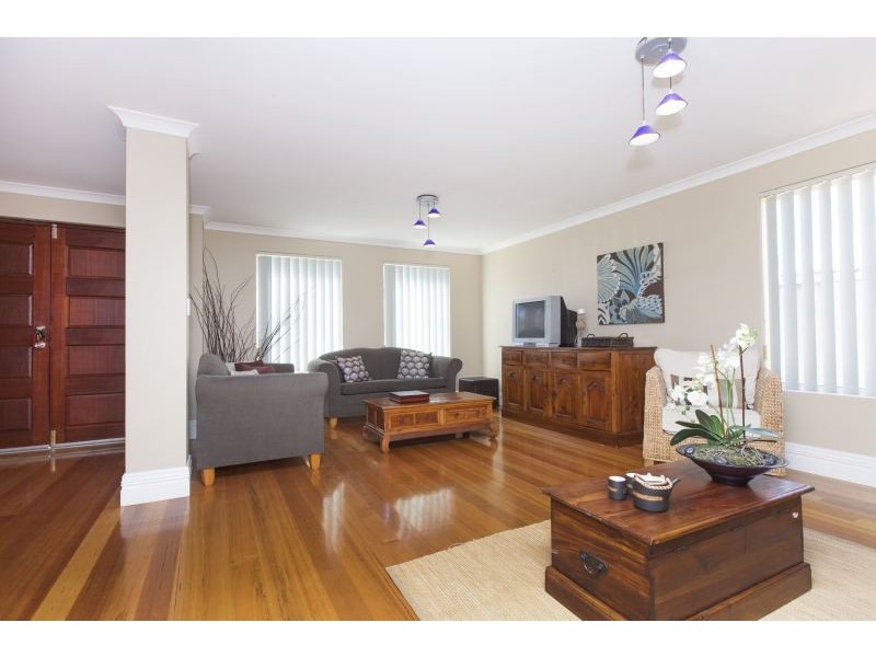 8 Ranunculus Court, Beeliar WA 6164