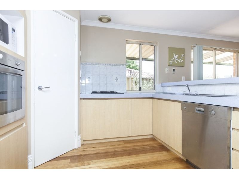 8 Ranunculus Court, Beeliar WA 6164
