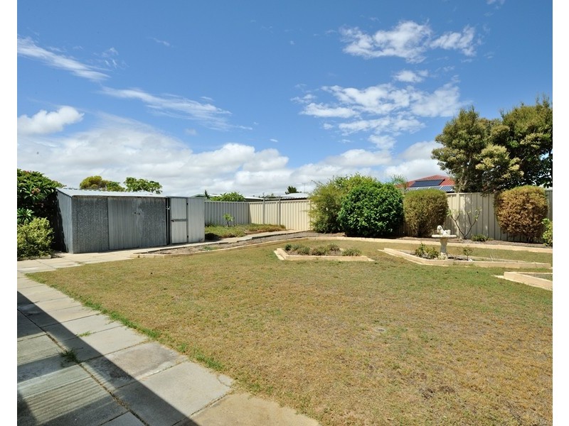 8 Eyre Street, Waikiki WA 6169