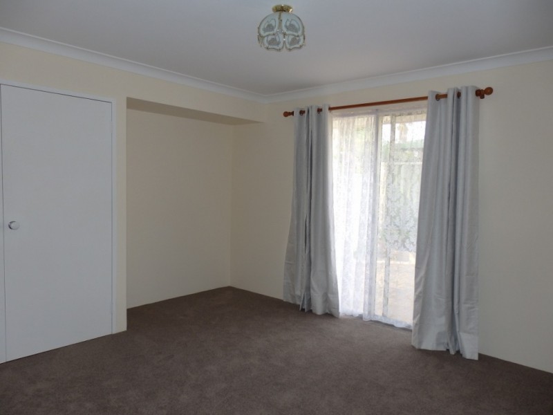 1 Portsmouth Place, Waikiki WA 6169