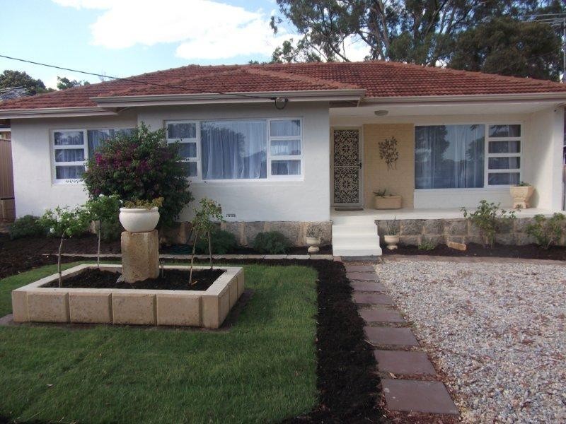 37 Barron Way, Orelia WA 6167