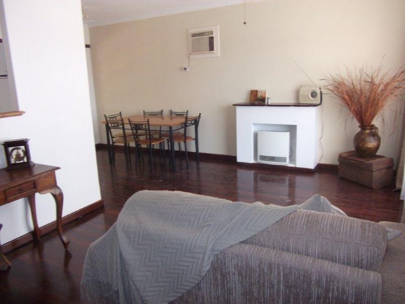 37 Barron Way, Orelia WA 6167