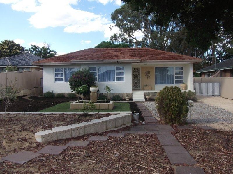 37 Barron Way, Orelia WA 6167