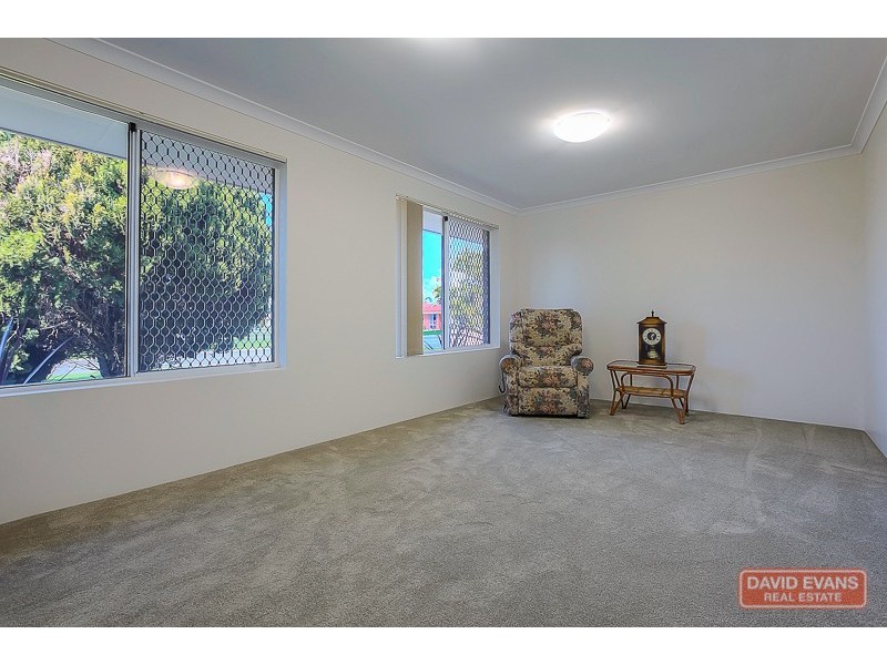 61 Woodbridge Drive, Cooloongup WA 6168