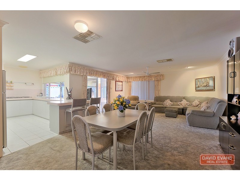 61 Woodbridge Drive, Cooloongup WA 6168