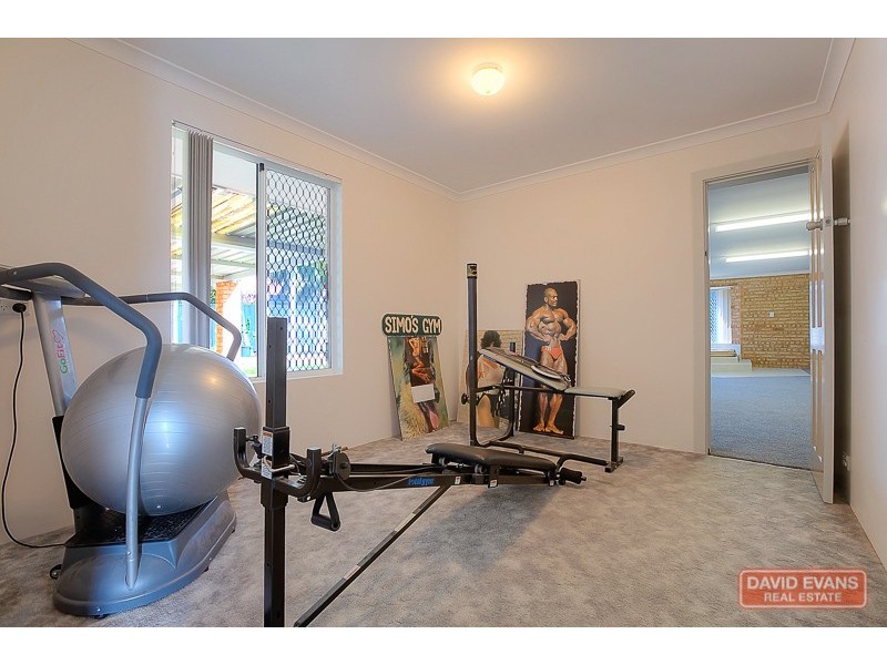61 Woodbridge Drive, Cooloongup WA 6168