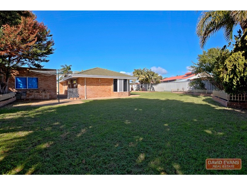 61 Woodbridge Drive, Cooloongup WA 6168