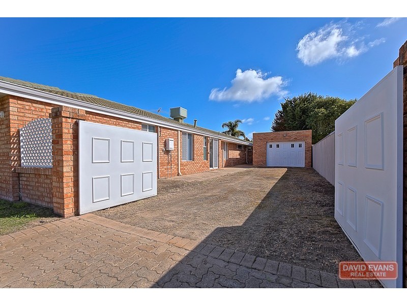 61 Woodbridge Drive, Cooloongup WA 6168