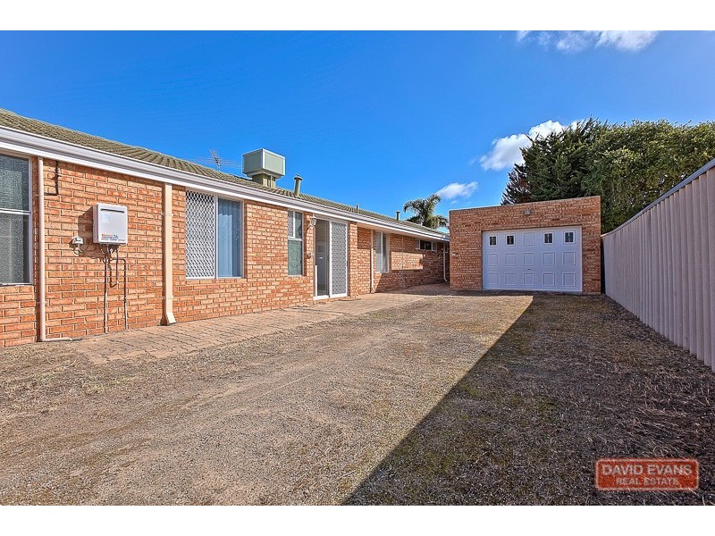 61 Woodbridge Drive, Cooloongup WA 6168