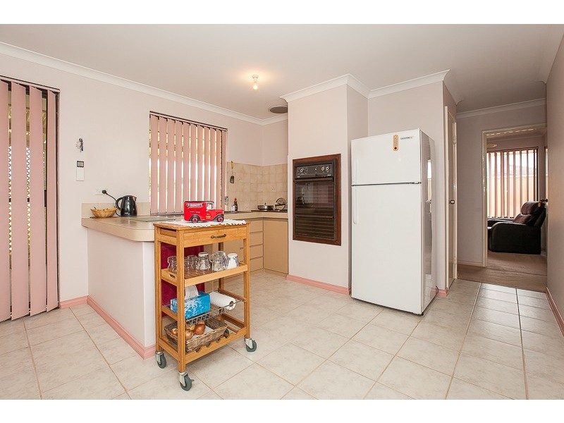 25 Campbell Way, Rockingham WA 6168