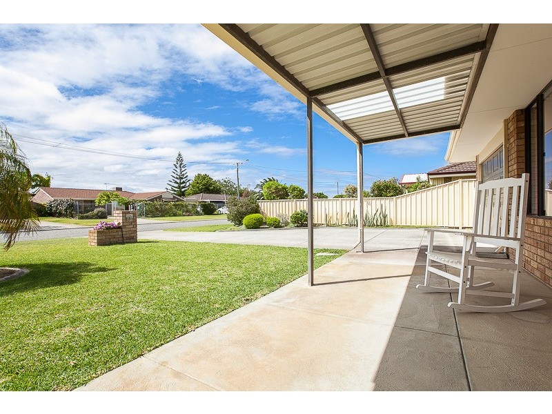 25 Campbell Way, Rockingham WA 6168