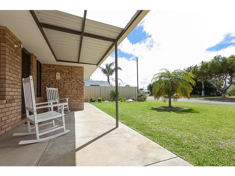 25 Campbell Way, Rockingham WA 6168