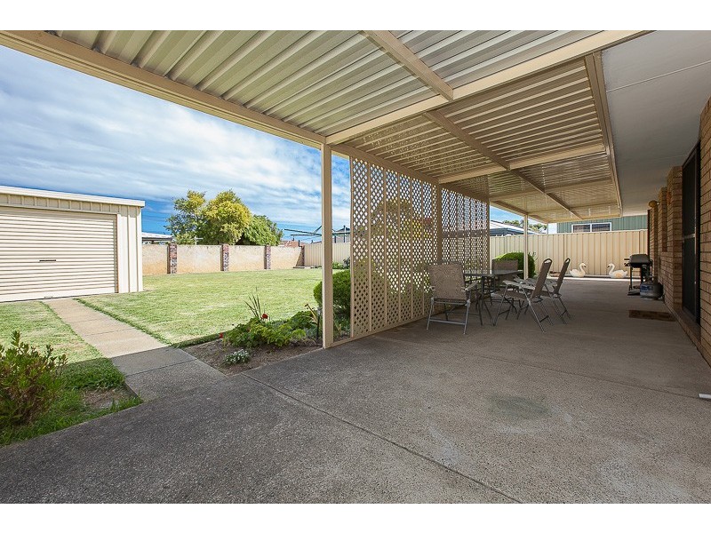 25 Campbell Way, Rockingham WA 6168