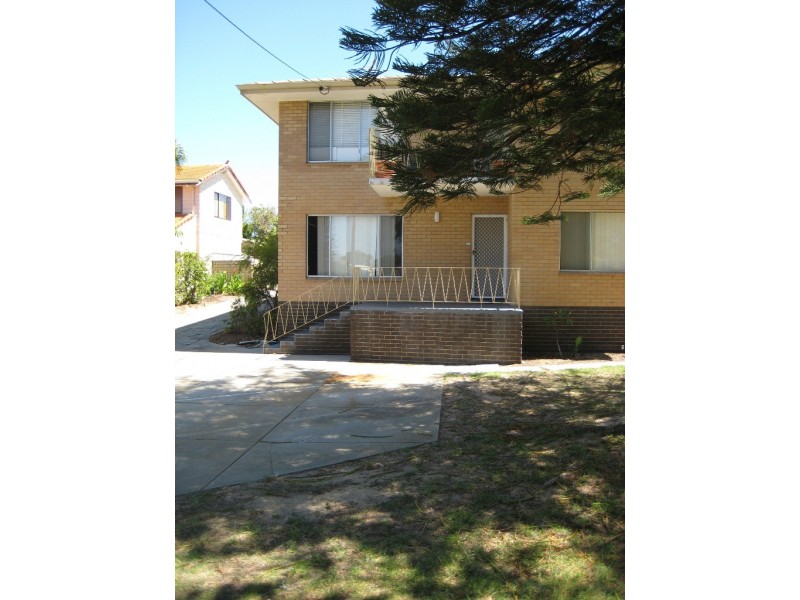 1/9 Gloucester Avenue, Shoalwater WA 6169