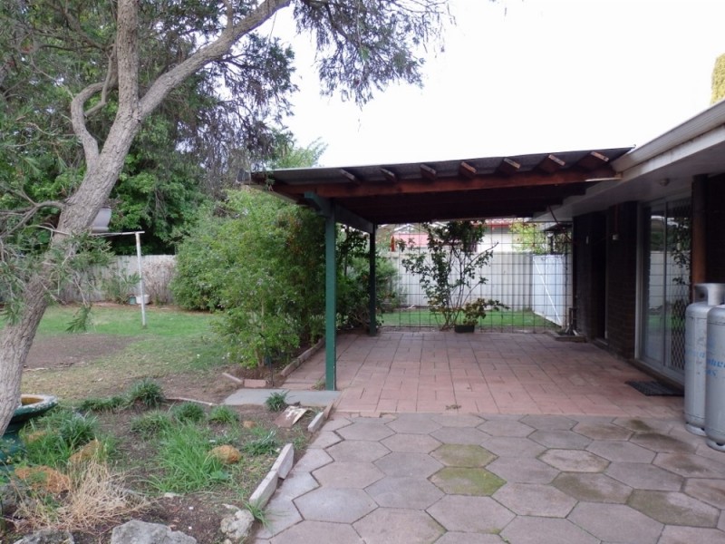 8 Mimbalup Close, Hillman WA 6168