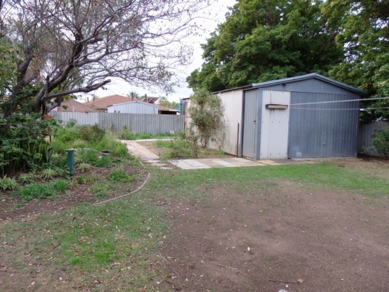 8 Mimbalup Close, Hillman WA 6168