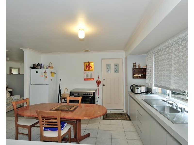 19 Dress Circle, Warnbro WA 6169
