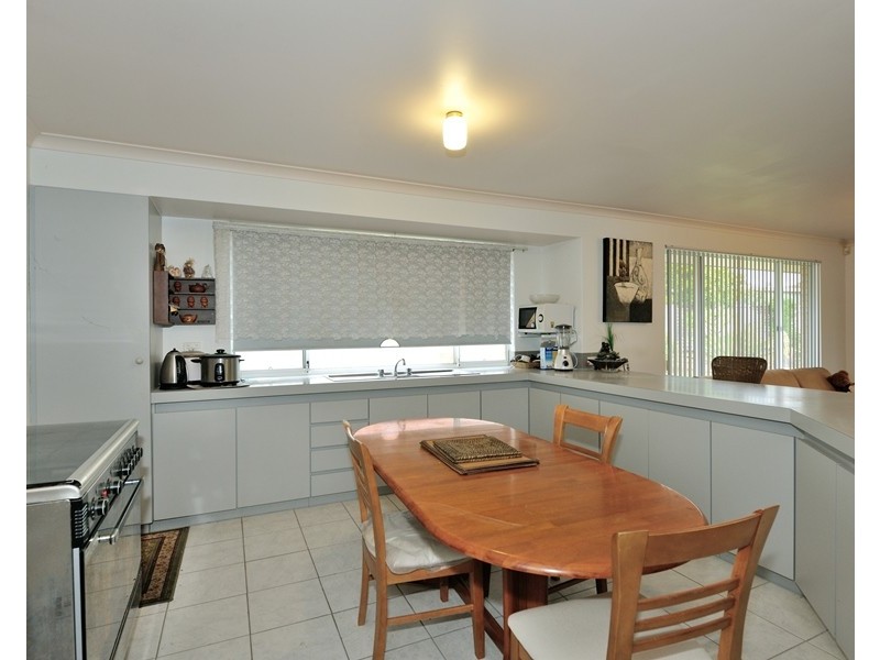 19 Dress Circle, Warnbro WA 6169