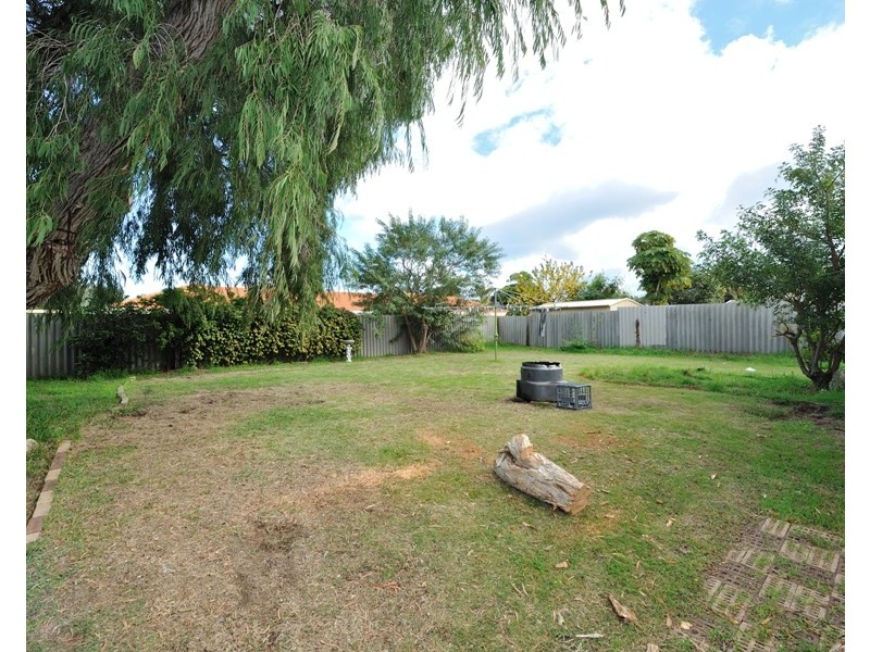 60 Exhibition Way, Cooloongup WA 6168