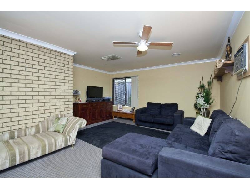 4 Upton Road, High Wycombe WA 6057