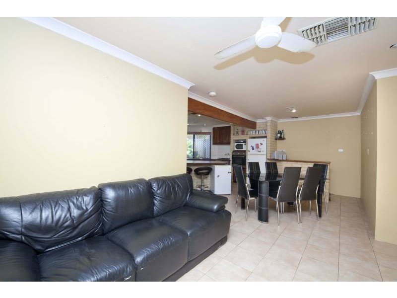 4 Upton Road, High Wycombe WA 6057