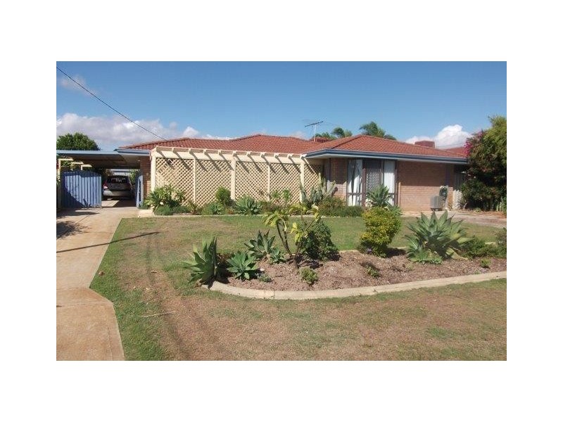 4 Neale Place, Cooloongup WA 6168