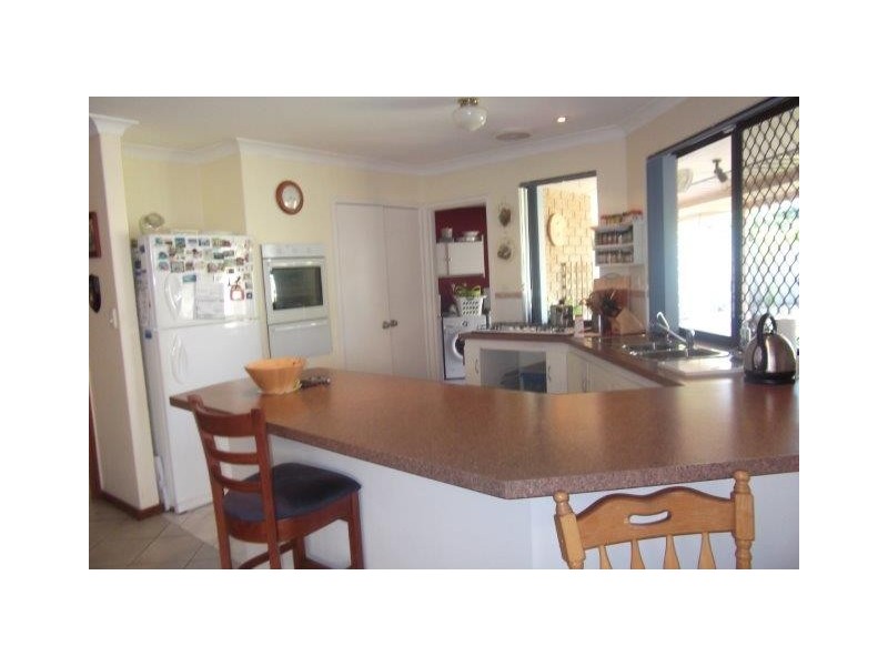 4 Neale Place, Cooloongup WA 6168