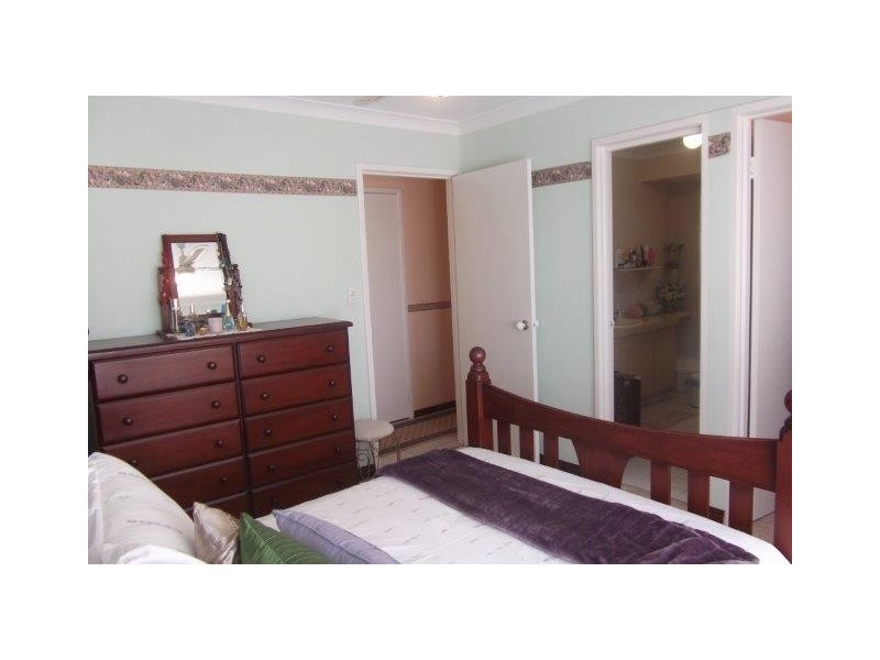 4 Neale Place, Cooloongup WA 6168