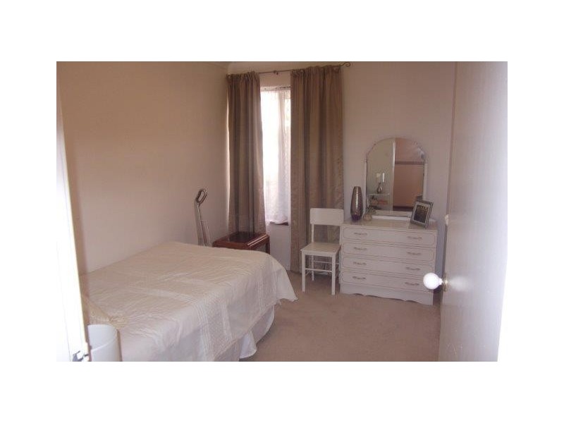 4 Neale Place, Cooloongup WA 6168