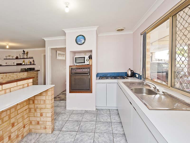 25 Hargrave Place, Parmelia WA 6167