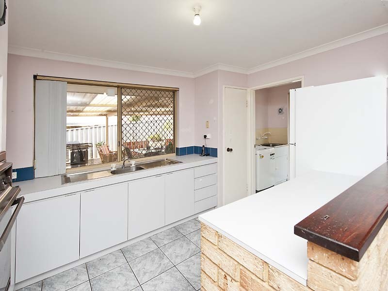 25 Hargrave Place, Parmelia WA 6167