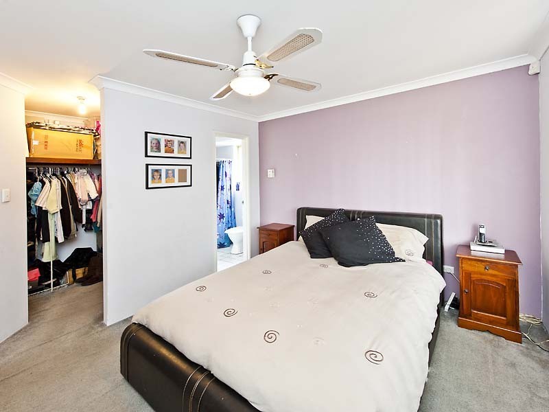 25 Hargrave Place, Parmelia WA 6167