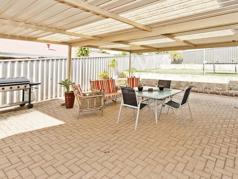 25 Hargrave Place, Parmelia WA 6167
