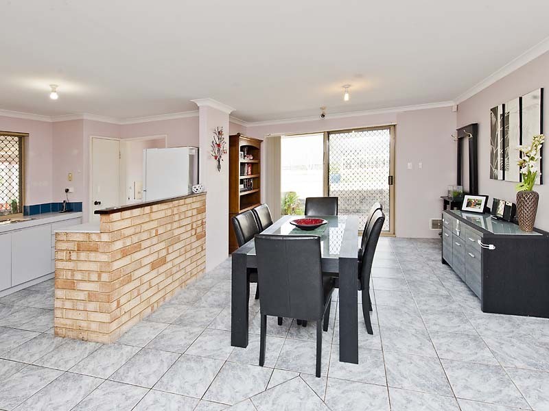 25 Hargrave Place, Parmelia WA 6167