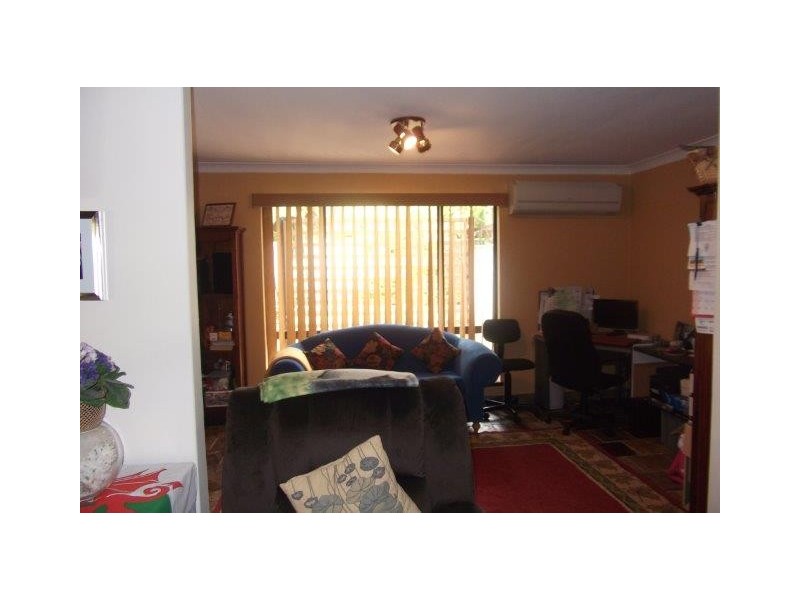 8 Kensington Court, Cooloongup WA 6168