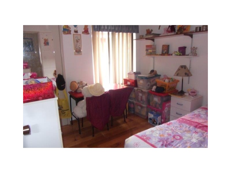 8 Kensington Court, Cooloongup WA 6168