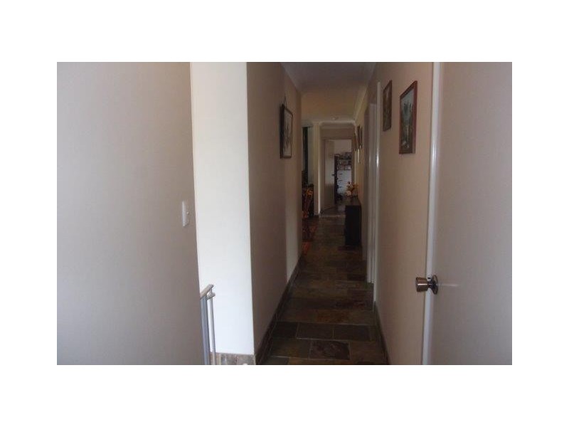 8 Kensington Court, Cooloongup WA 6168