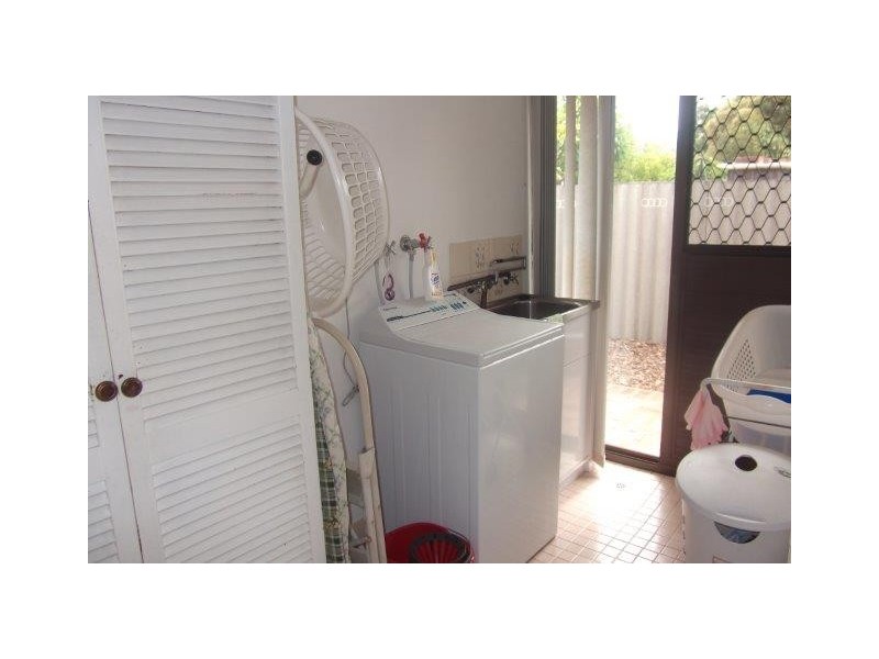 8 Kensington Court, Cooloongup WA 6168