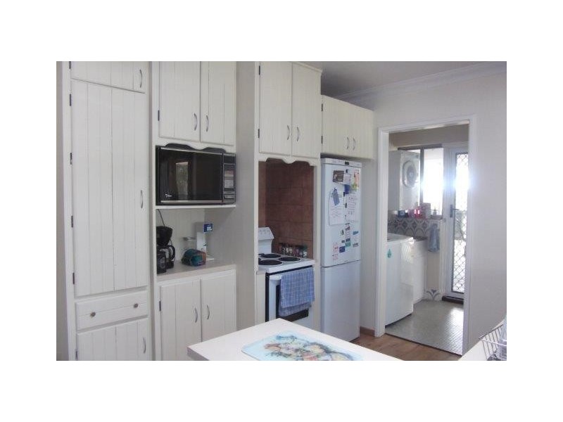 1 Genie Court, Cooloongup WA 6168