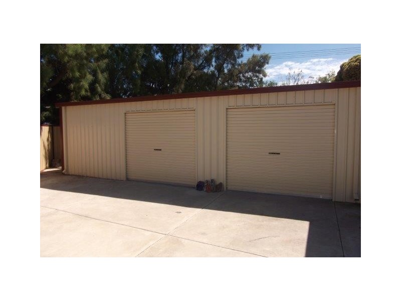 1 Genie Court, Cooloongup WA 6168