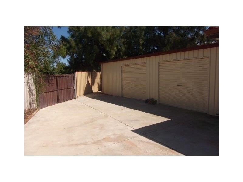 1 Genie Court, Cooloongup WA 6168