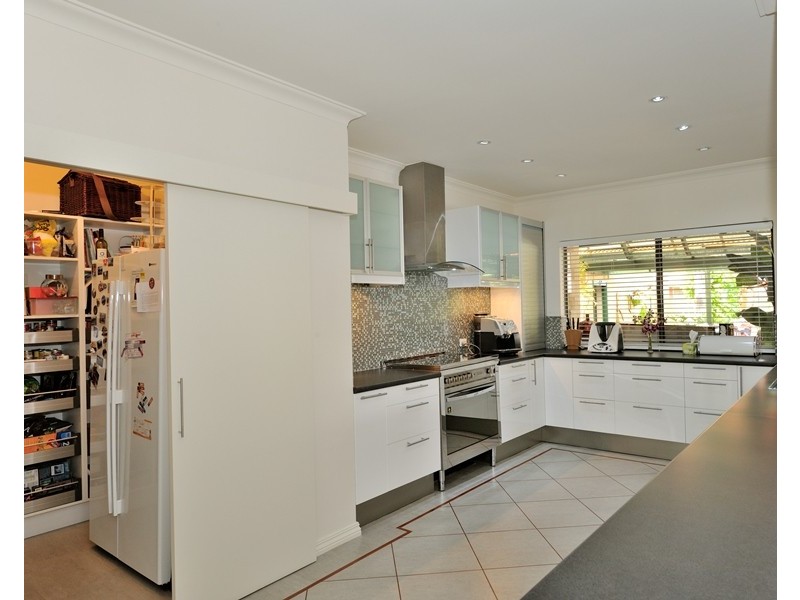 48 June Road, Safety Bay WA 6169